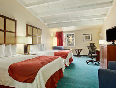 Days Inn By Wyndham Southington Eksteriør billede